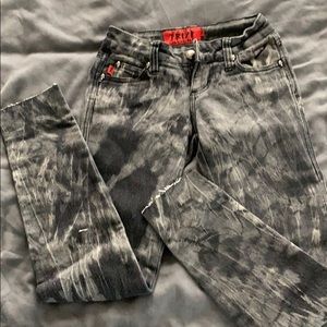 Black ankle length the dye jeans